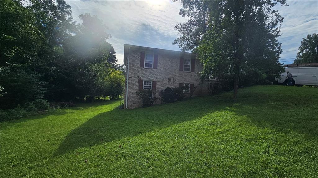 2426 Bailey Dr., Norcross, GA 30071