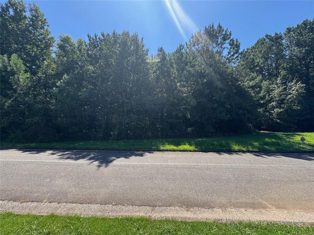 91 Hickory Creek Ln., Acworth, GA 30101