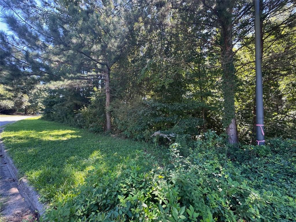63 Hickory Creek Ln., Acworth, GA 30101
