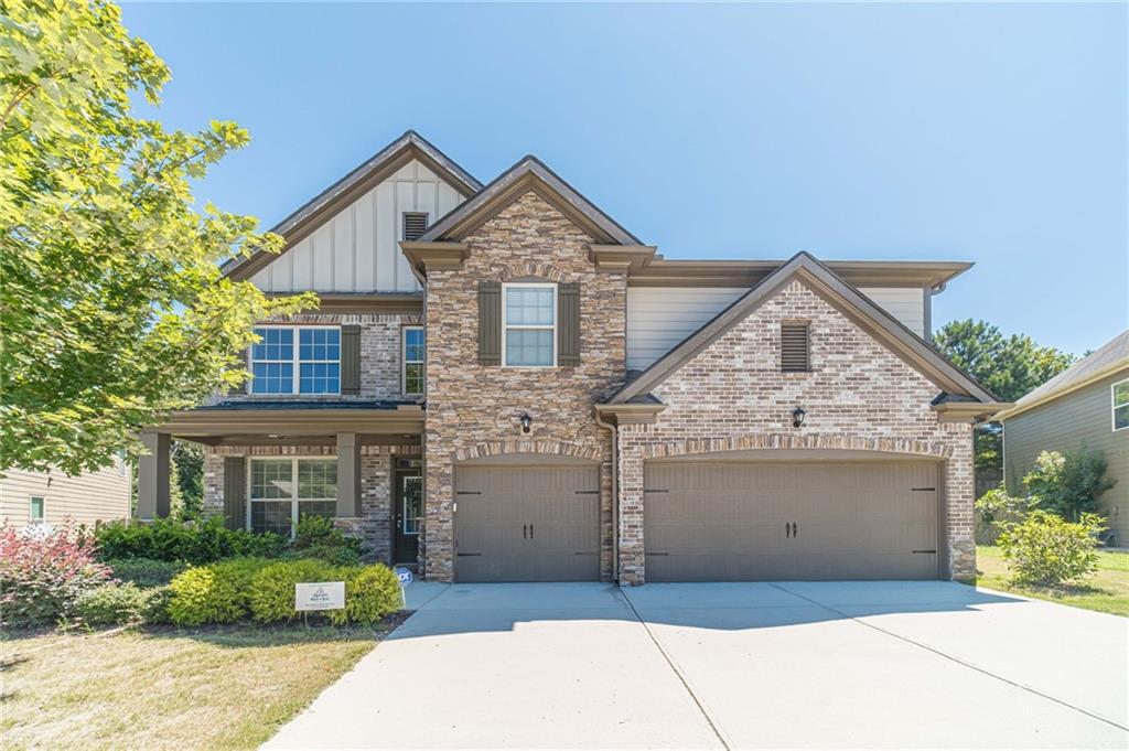 4239 Amberleaf Walk, Lilburn, GA 30047