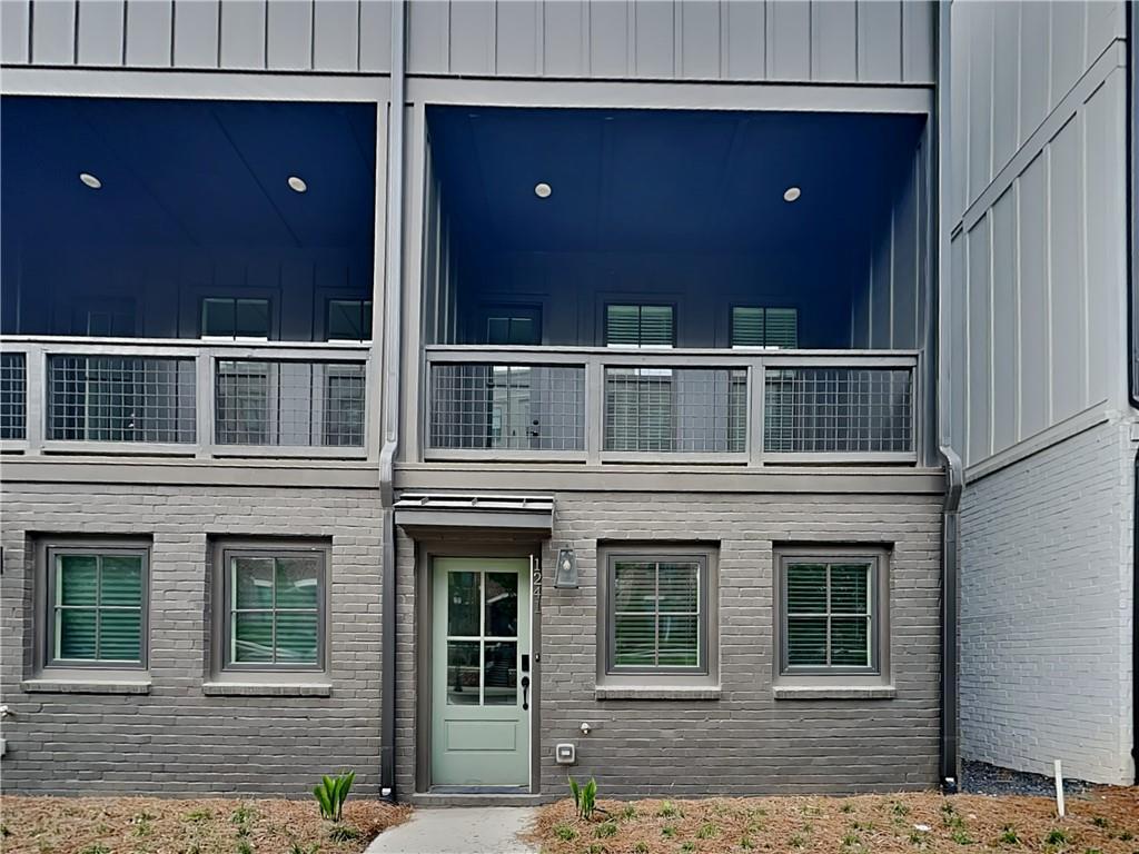 1241 Cushenberry Ln., Atlanta, GA 30318