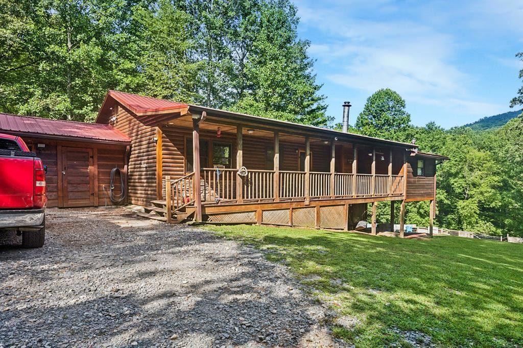 711 Arp Rd., Mineral Bluff, GA 30559