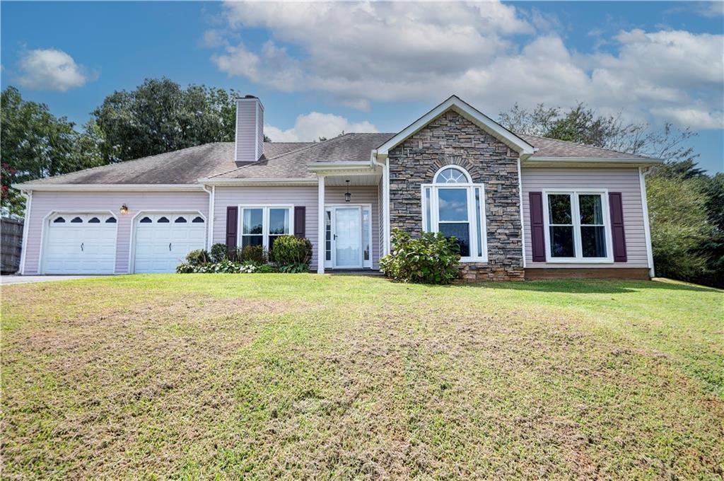 22 Indian Hills Dr., Rydal, GA 30171