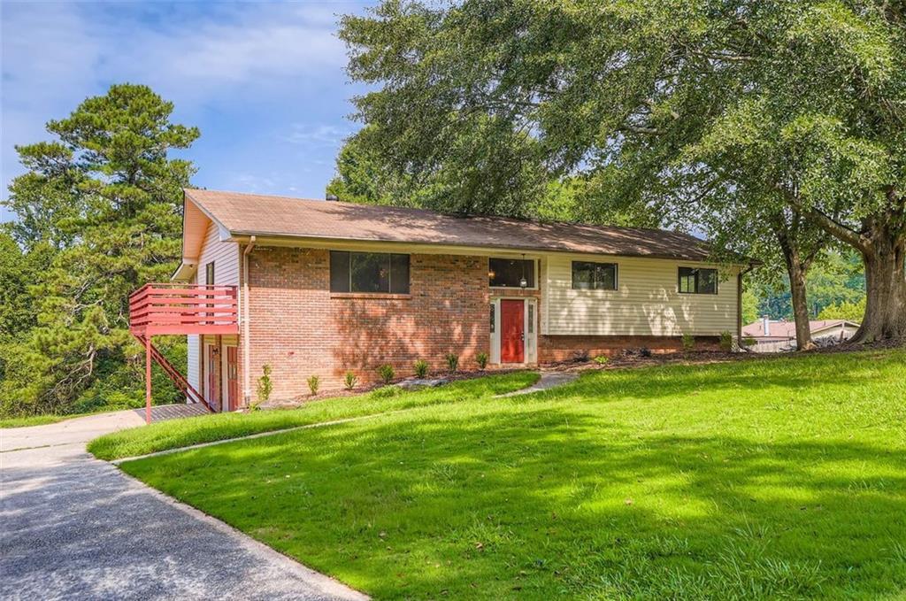1529 Winchester Tr., Riverdale, GA 30296