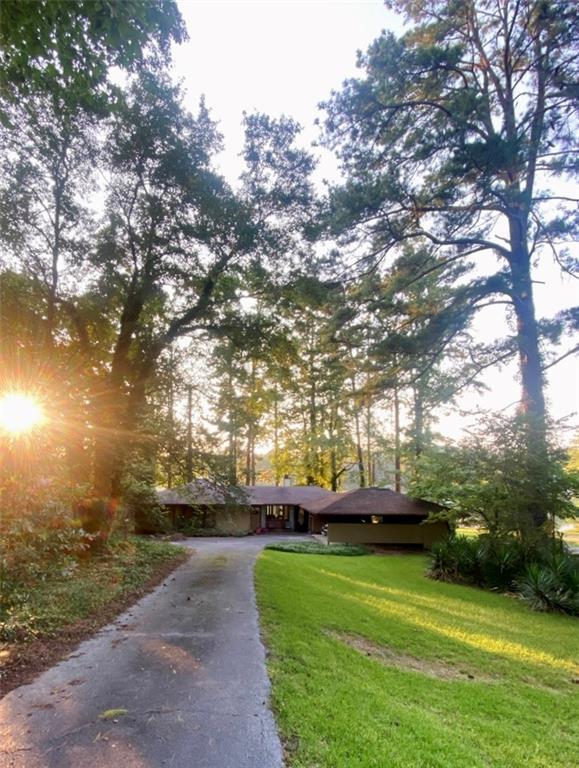 2586 Lake Capri Dr., Conyers, GA 30012