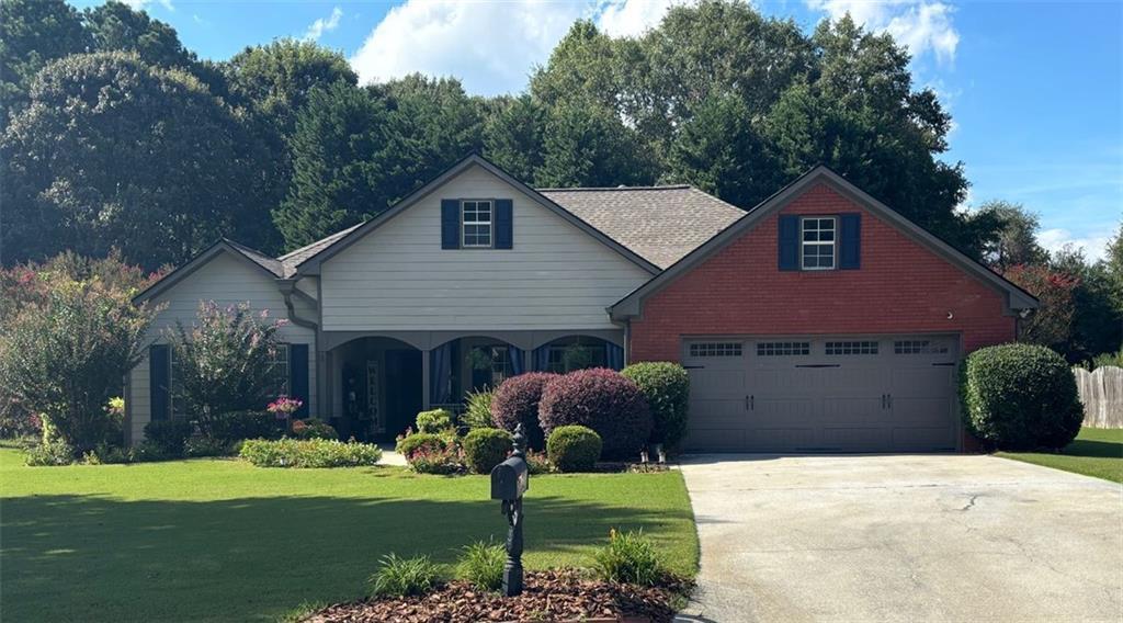 3313 Beech Hollow Ct., Loganville, GA 30052
