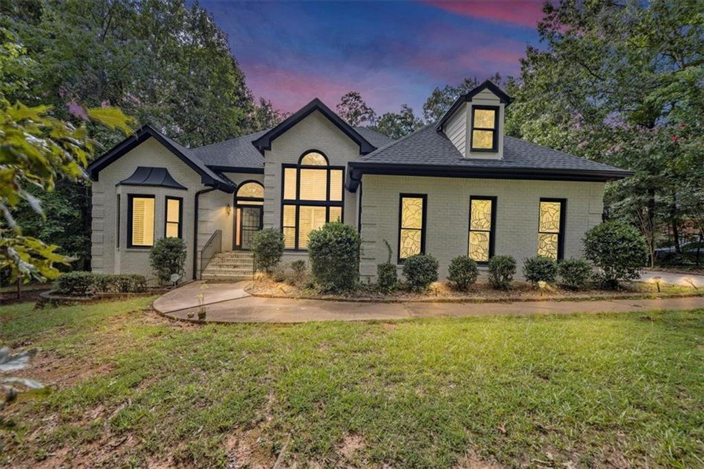 805 Lynn Cir., Atlanta, GA 30311