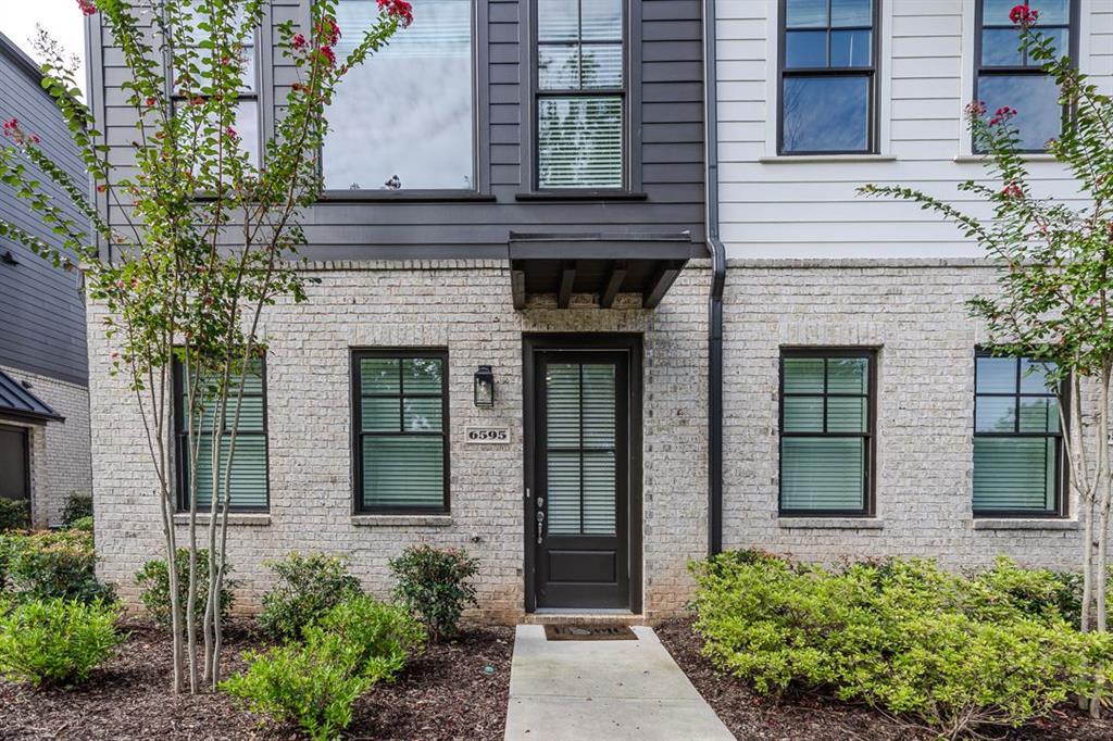 6595 Beacon Dr., Atlanta, GA 30328