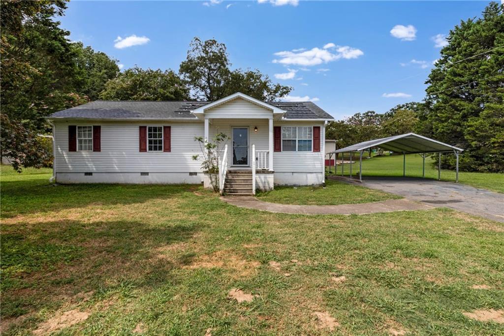 108 Lillie Ln., Maysville, GA 30558