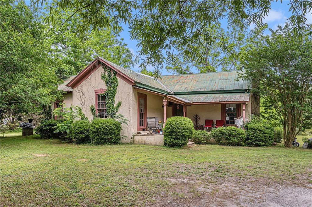 2249 Jackson Lake Rd., Mansfield, GA 30055