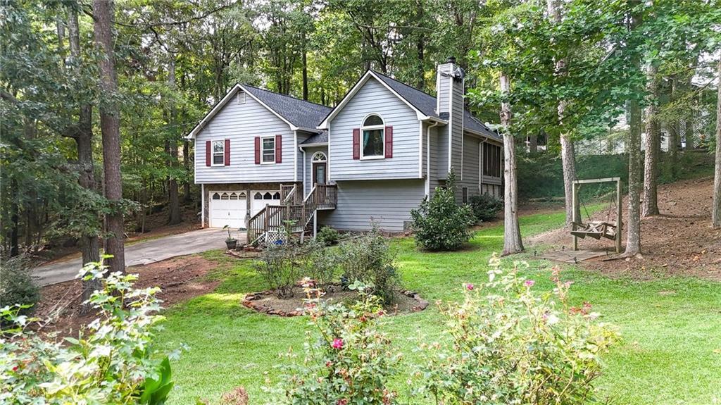 274 Paces Lakes Dr., Dallas, GA 30157
