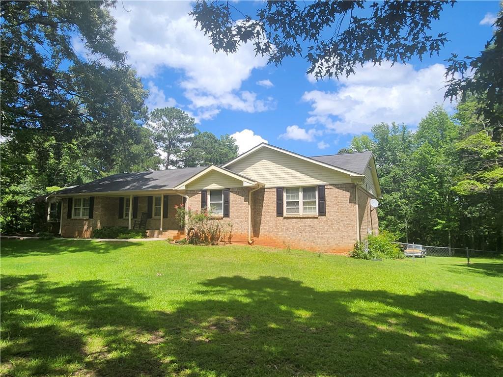 55 Gill Ln., Stockbridge, GA 30281