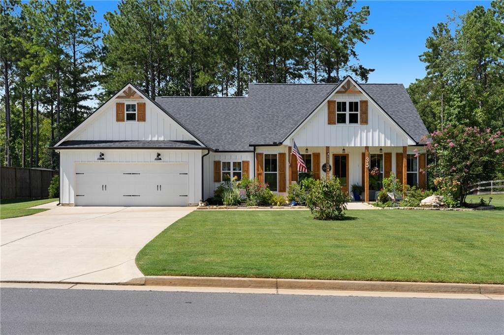 35 Barnwood Dr., Rockmart, GA 30153