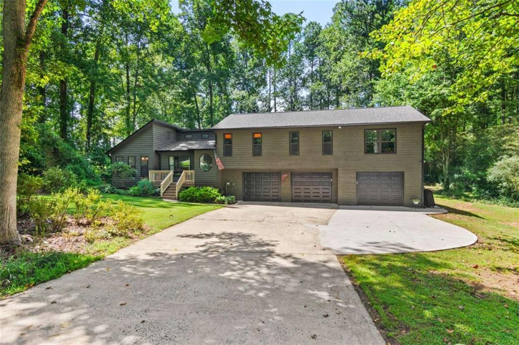 3545 Daylon Dr., Cumming, GA 30028
