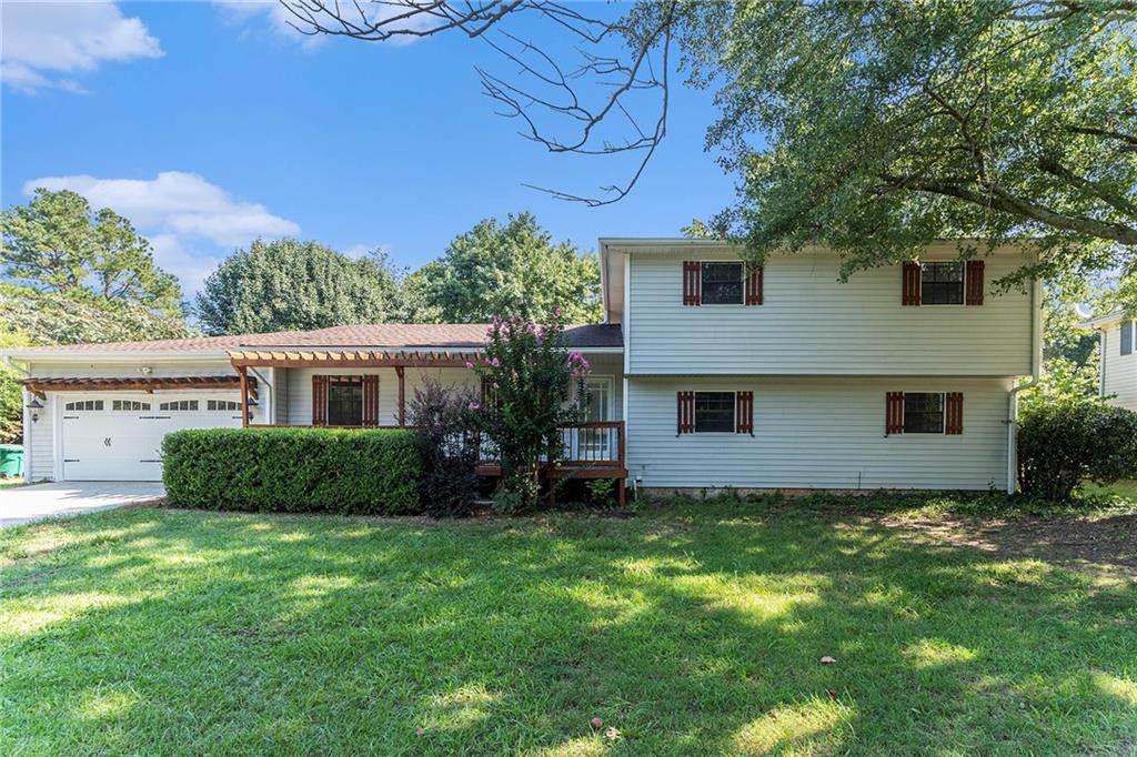 1608 Drakes Dr., Jonesboro, GA 30236