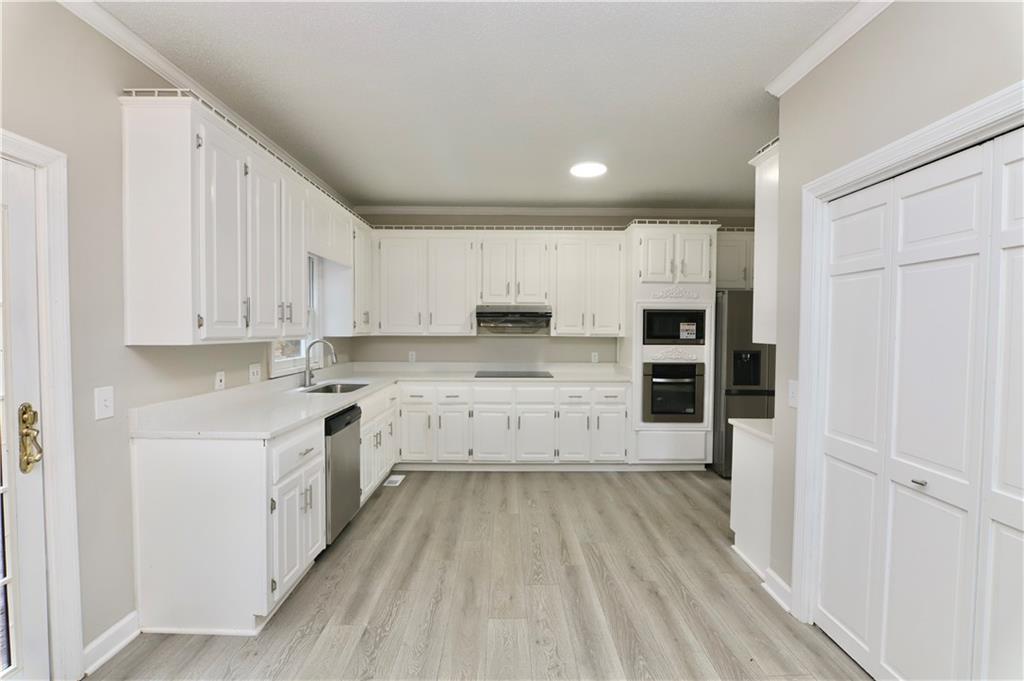 741 Maggie Ct., Kennesaw, GA 30144