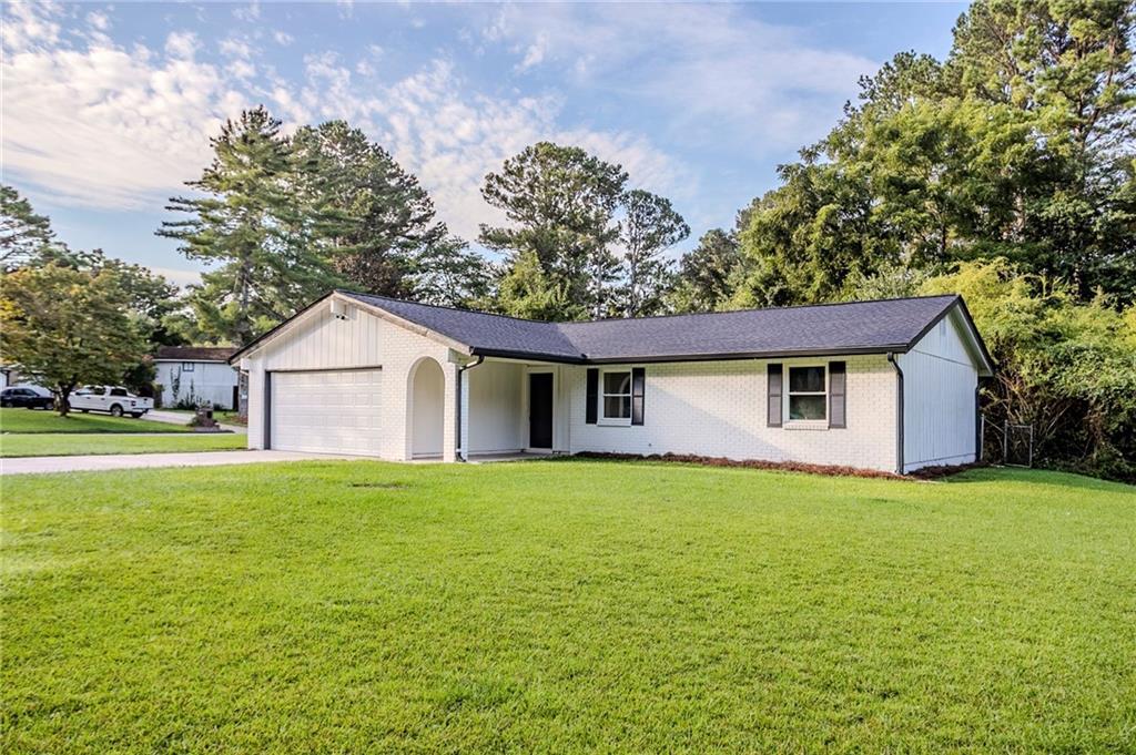 526 Post Oak Rd., Jonesboro, GA 30238