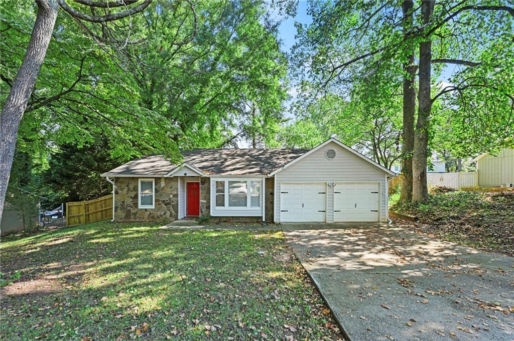 971 Clover Ln., Lawrenceville, GA 30044