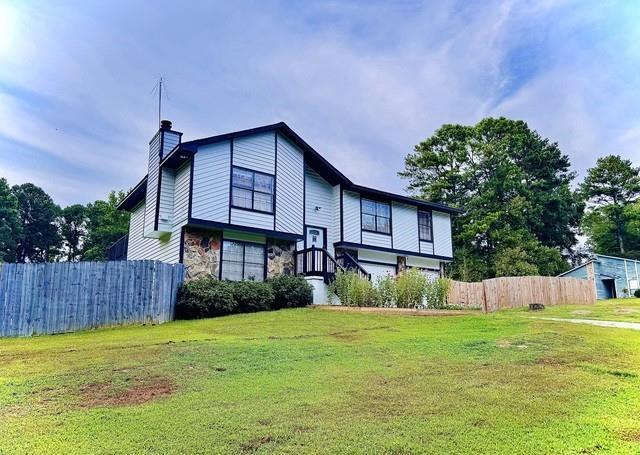 3695 Winterberry Ln., Snellville, GA 30039