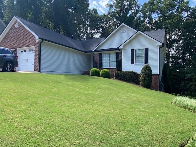 5505 Riverchase Dr., Flowery Branch, GA 30542