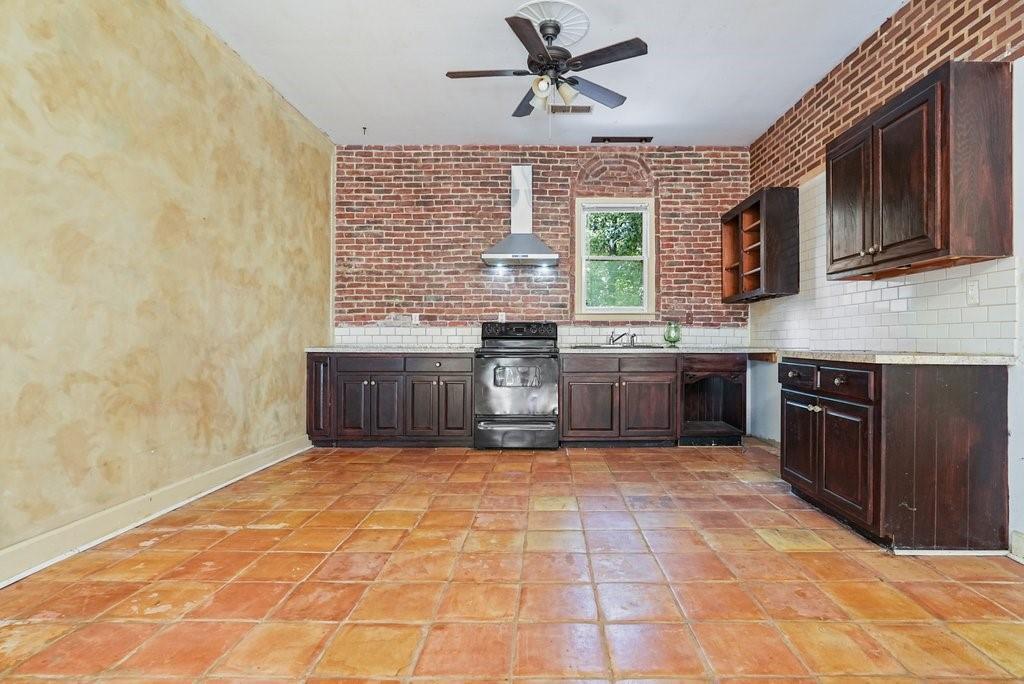 1513 Old Jones Rd., Alpharetta, GA 30004