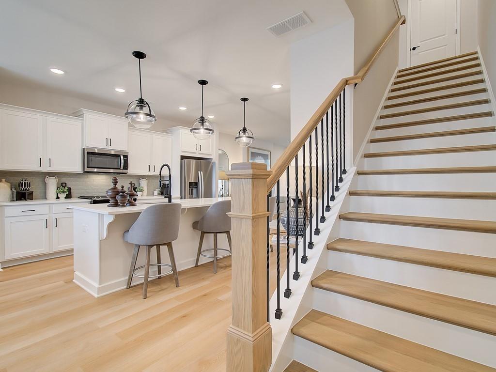 1915 Deco Dr., Kennesaw, GA 30144