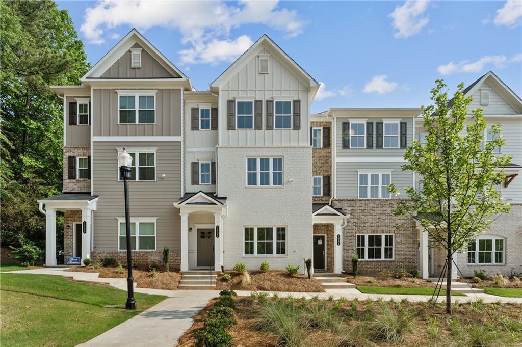 1995 Deco Dr., Kennesaw, GA 30144