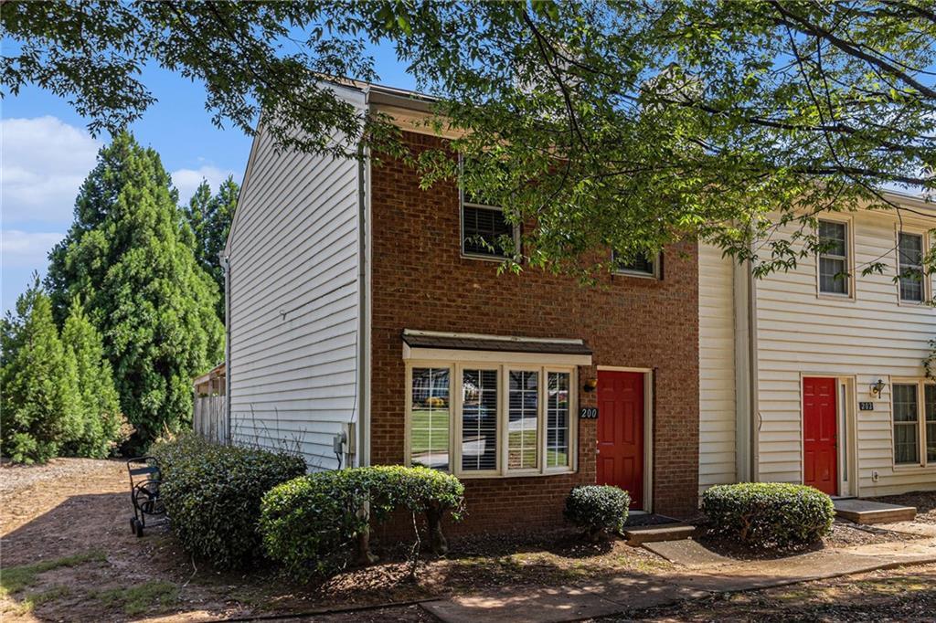 200 Mill Creek Pl., Roswell, GA 30076