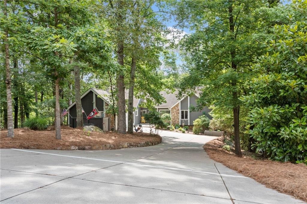 129 Walnut Ct., Waleska, GA 30183