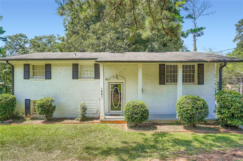 1681 Atherton Cir., Decatur, GA 30035