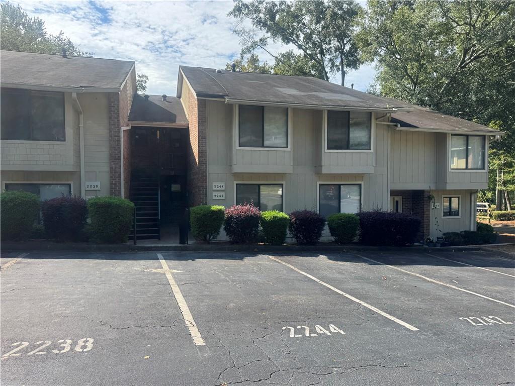 2238 Surrey Ct., Marietta, GA 30067