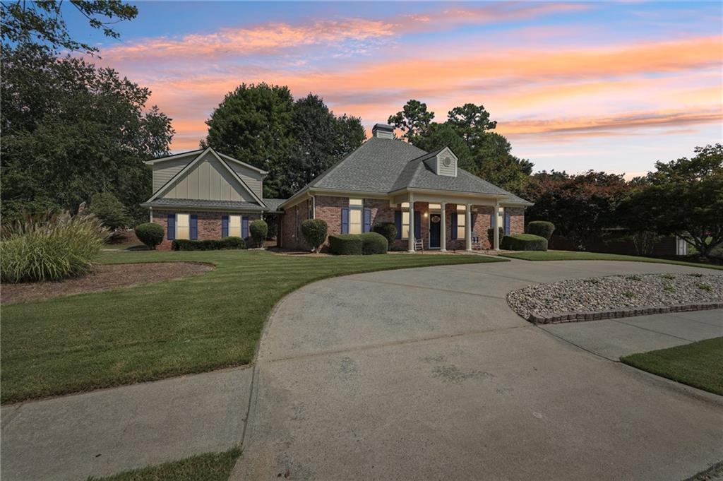 601 Redwood Ln., Canton, GA 30114