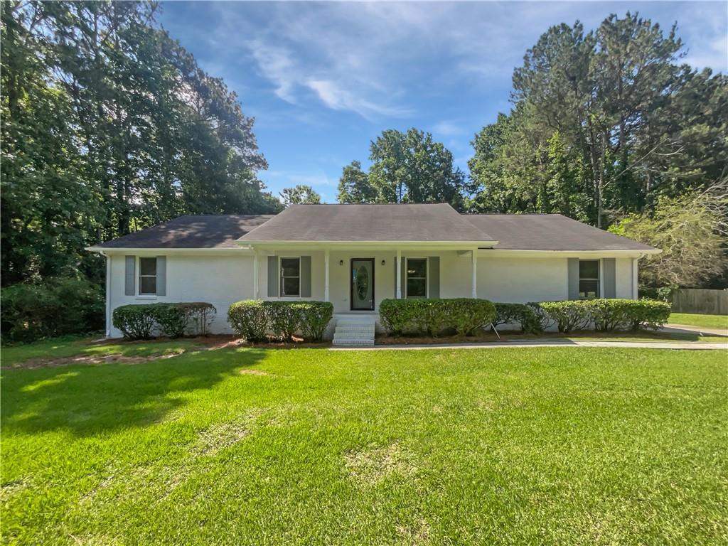 1583 Thornwood Dr., Jonesboro, GA 30236