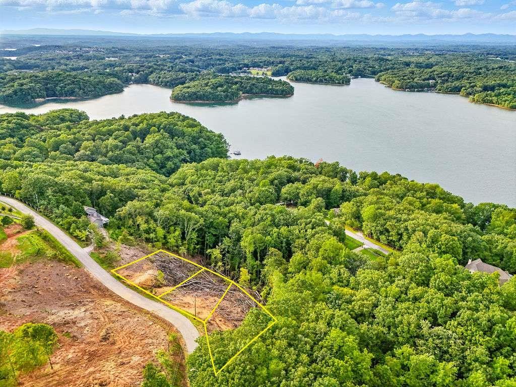 3288 Montvale Dr., Gainesville, GA 30506