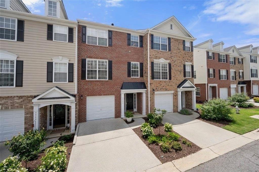 3542 Chattahoochee Summit Ln., Atlanta, GA 30339