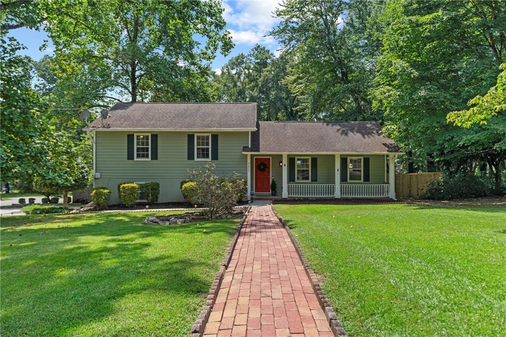 2673 Altony Dr., Marietta, GA 30064