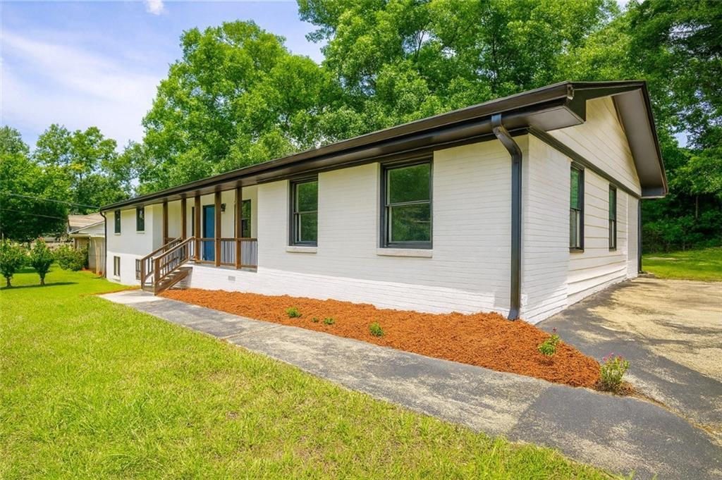 4130 Windrock Dr., Ellenwood, GA 30294