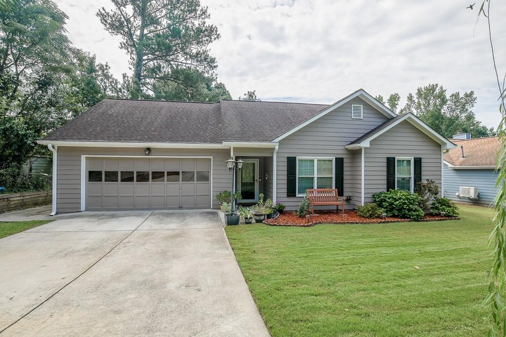 690 Springlake Rd, Lawrenceville, GA 30045