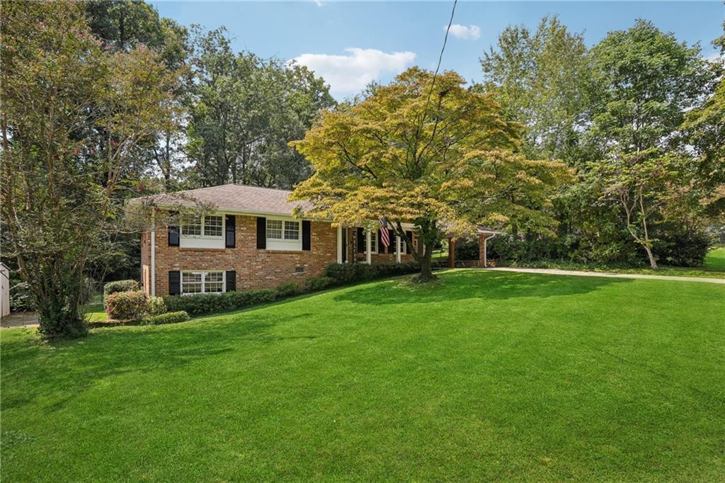 4465 Lake Ivanhoe Dr., Tucker, GA 30084