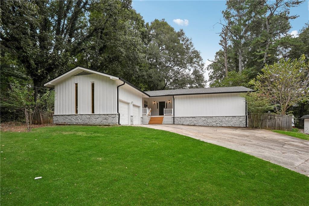 2579 Country Club Dr., Conyers, GA 30013
