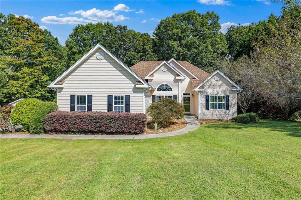 3834 Covered Bridge Pl., Gainesville, GA 30506