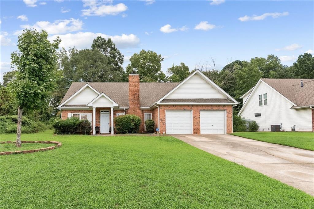 11203 Knotty Pine Pl., Hampton, GA 30228