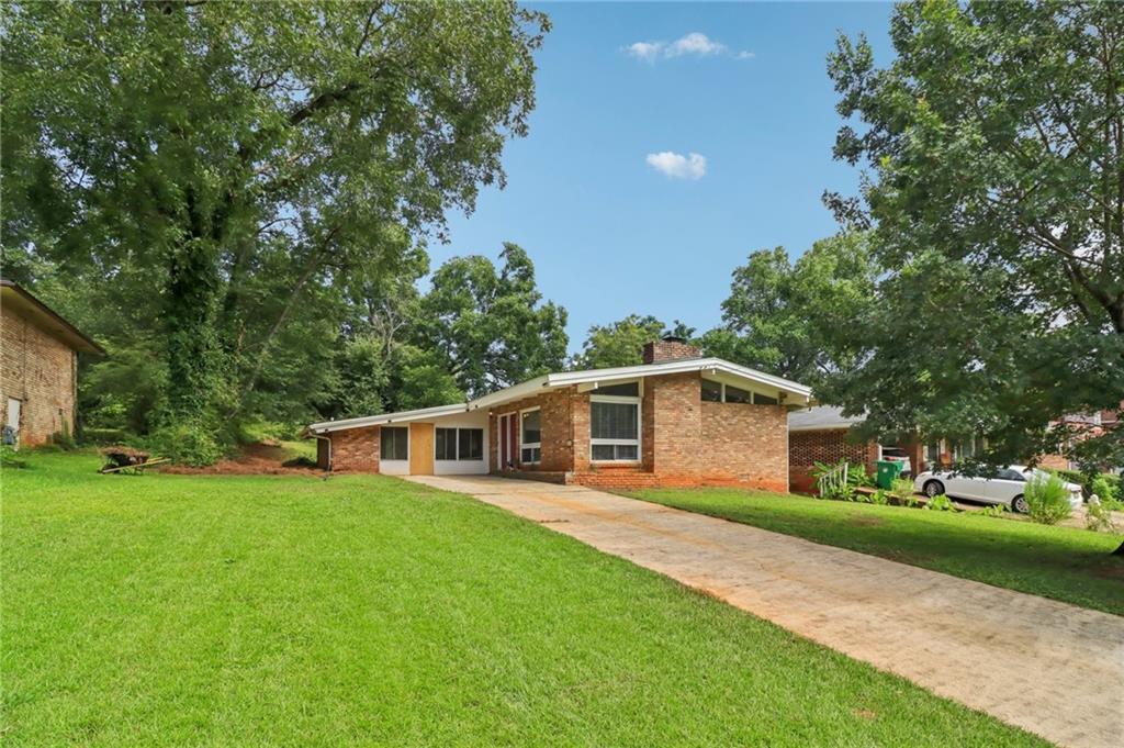 2428 Parkland Dr., Decatur, GA 30032
