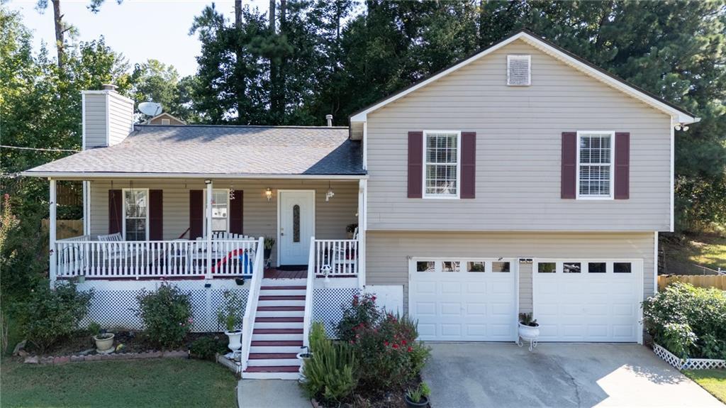 302 Ivy Brook Dr., Dallas, GA 30157