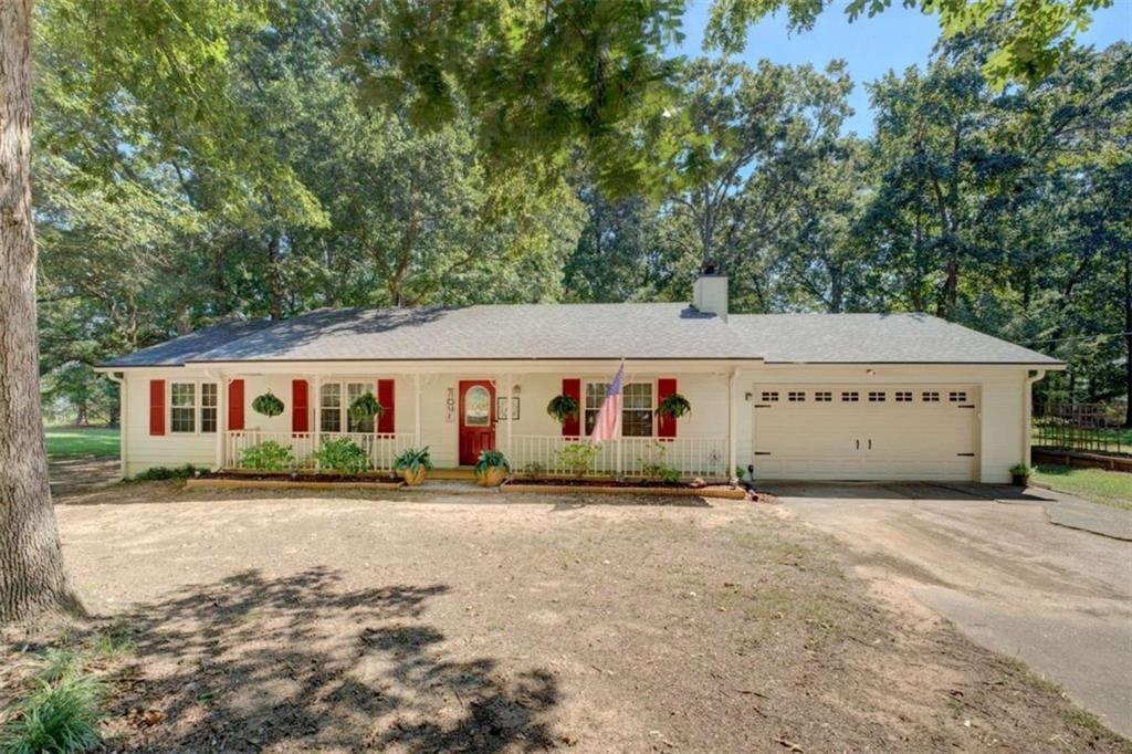 207 Summerfield Ln., Mcdonough, GA 30253