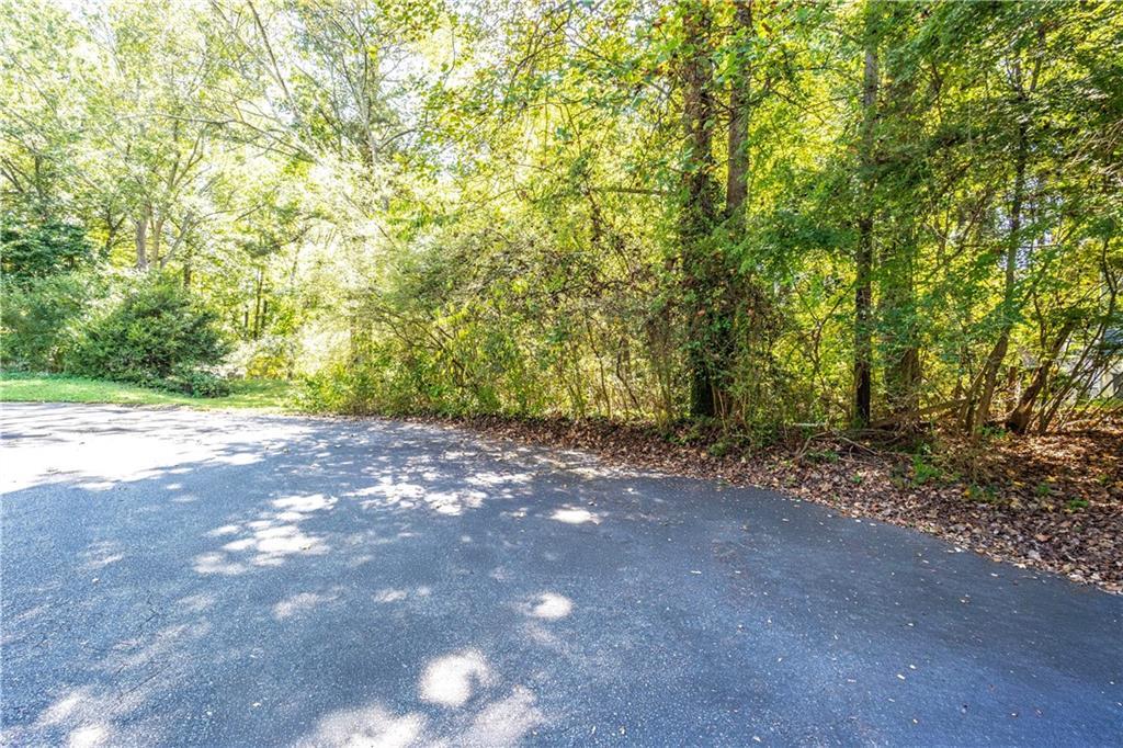 2422 Salem Dr., Marietta, GA 30062