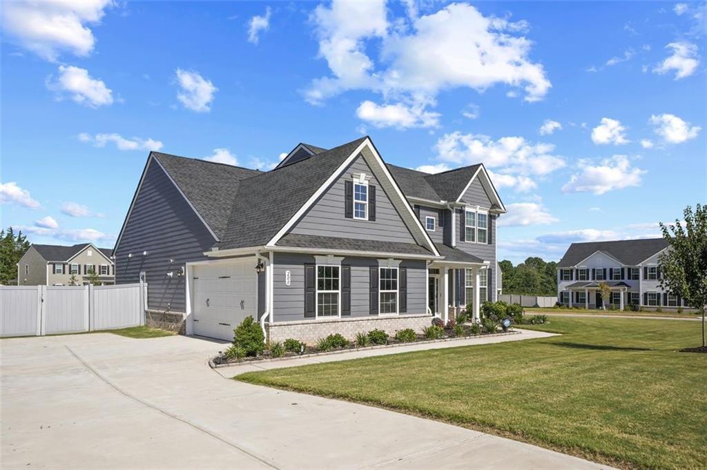 200 Marchmont Dr., Locust Grove, GA 30248