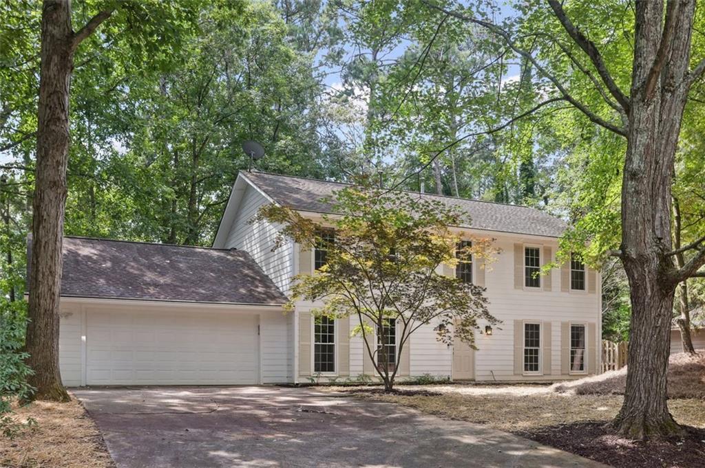985 Lake Haven Ct., Roswell, GA 30076