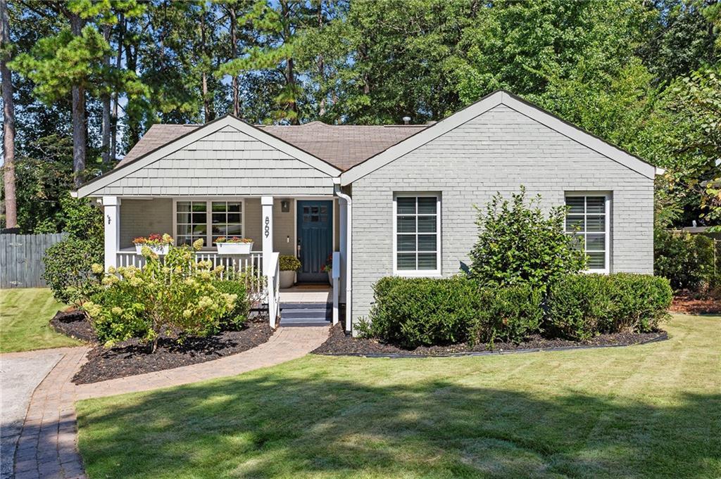 869 Wayland Ct., Smyrna, GA 30080