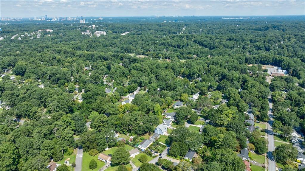 739 Scott Cir., Decatur, GA 30033